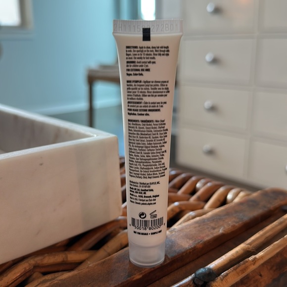 NIB. Olaplex No. 8 Bond Intense Moisture Mask. 20 mL. - Picture 2 of 2